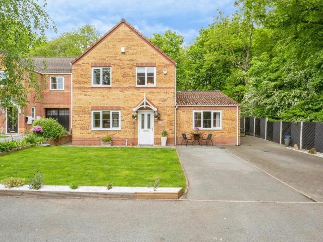 House for sale in Goldthorpe, South Yorkshire