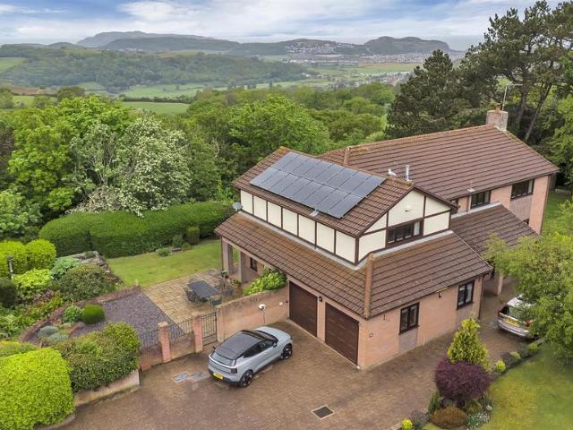 House for sale in Colwyn Bay, Wales