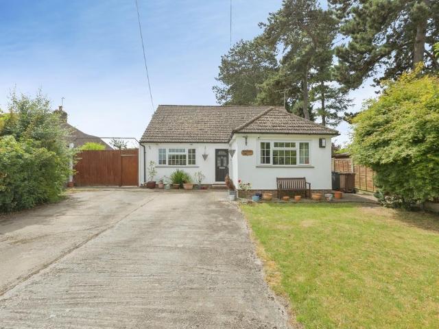 House for sale in Longfield and New Barn, Monks Orchard