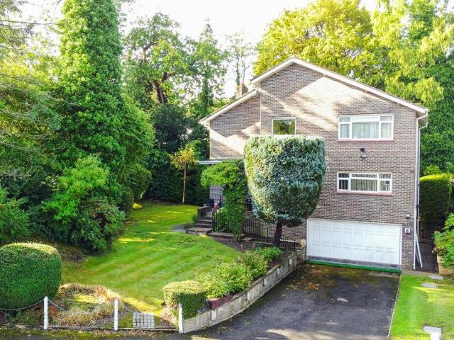 House for sale in Pinner, Greater London