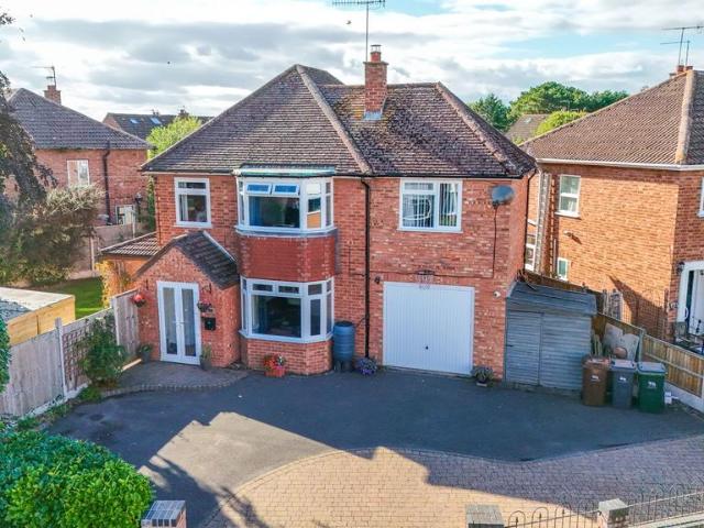 House for sale in Upper Wick, Malvern Hills