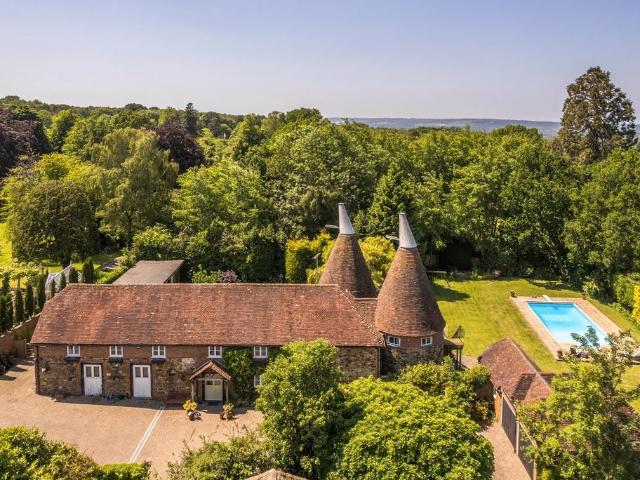 House for sale in Styants Bottom, The Butts