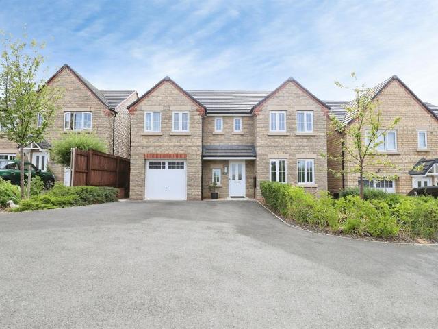 House for sale in Priors Hall Park, Weldon