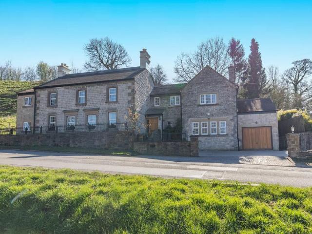House for sale in Froggatt, East Midlands