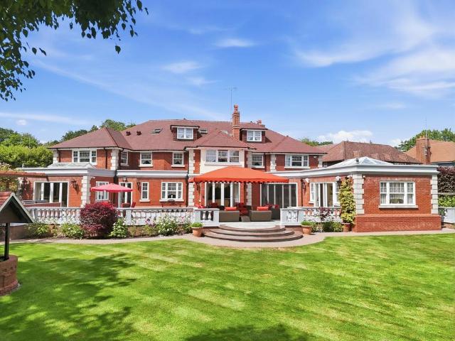 House for sale in Hutton, Navestock Side