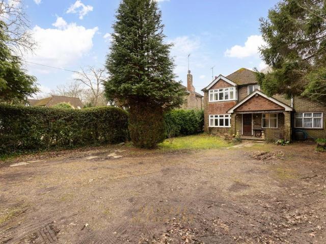 House for sale in Hillview, Surrey