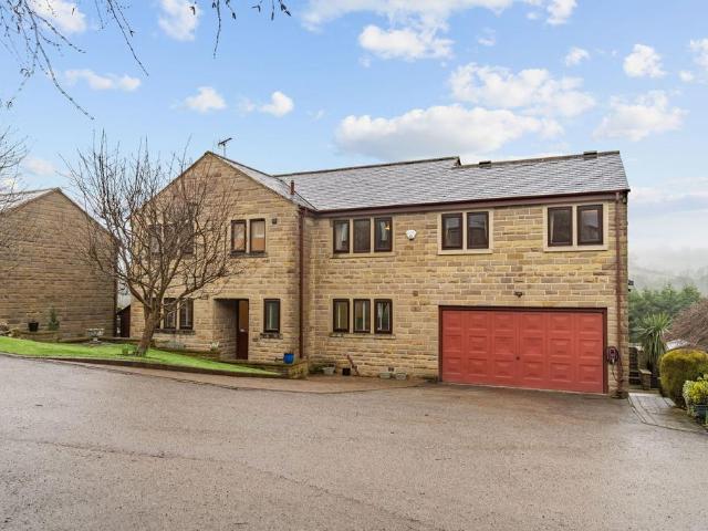 House for sale in Stump Cross, West Yorkshire