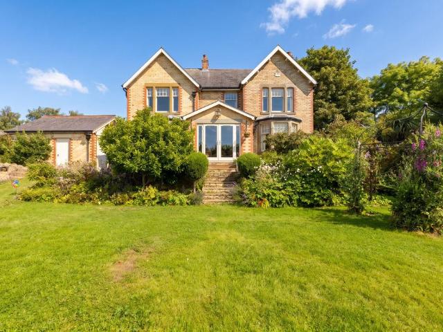 House for sale in Longframlington, Northumberland