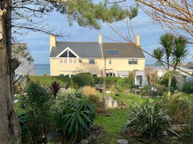House for sale in Alderney