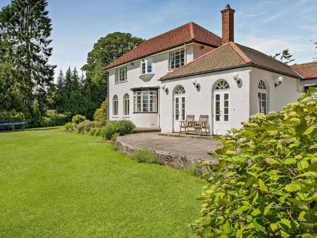 House for sale in New Scone, Scotland