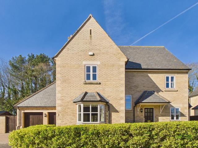 House for sale in Oundle, North Northamptonshire