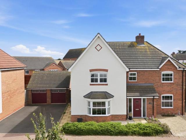 House for sale in Tiddington, Alderminster