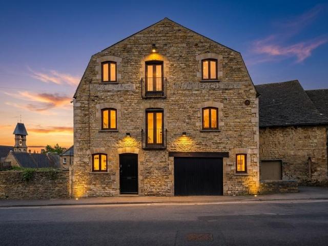 House for sale in Baron St Martin, Barholm