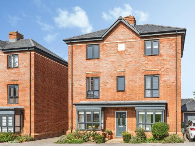 House for sale in North Town, Aldershot