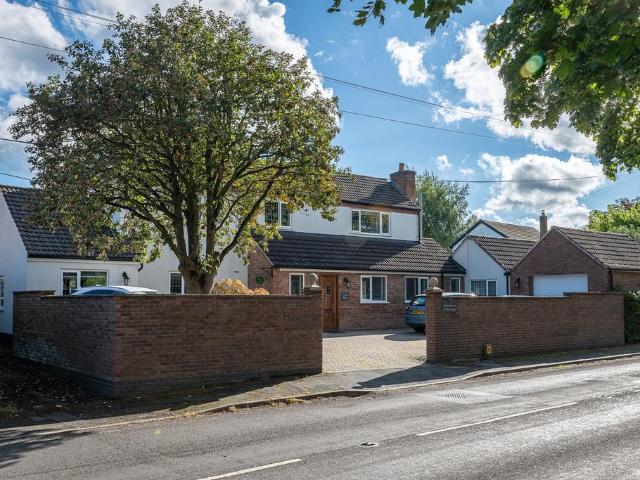 House for sale in Boulton Moor, South Derbyshire