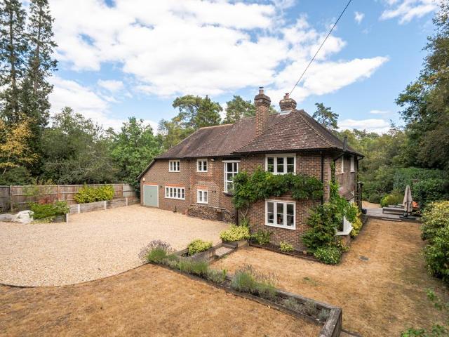 House for sale in Tilford, Waverley