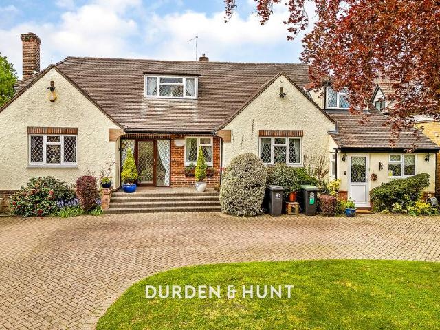 House for sale in Chigwell, Epping