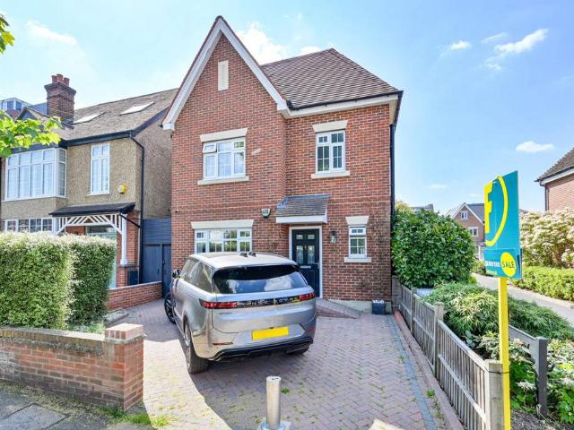 House for sale in New Malden, Greater London