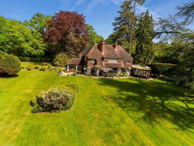 House for sale in Farnham Common, Buckinghamshire