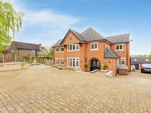 House for sale in Littleover, East Midlands