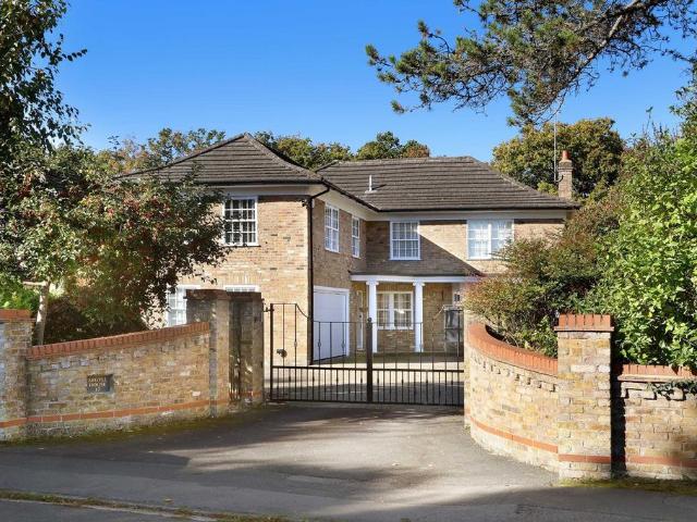 House for sale in Beaconsfield, Forty Green