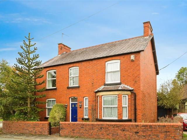 House for sale in Weston Rhyn, Shropshire