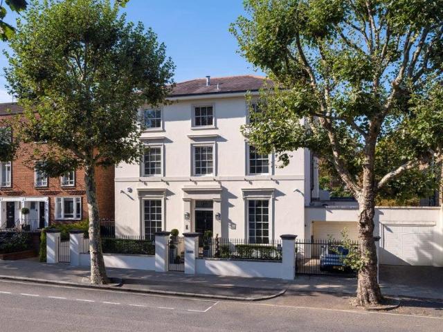 House for sale in St. John's Wood, Greater London