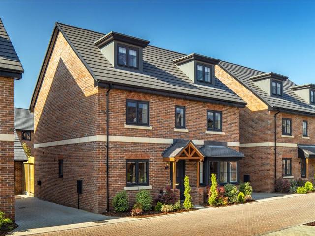 House for sale in Oakley Green, Bray