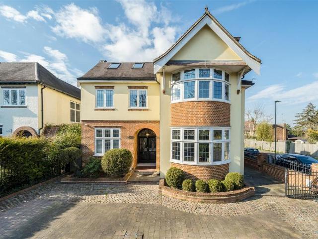 House for sale in Whetstone, Oakleigh Park