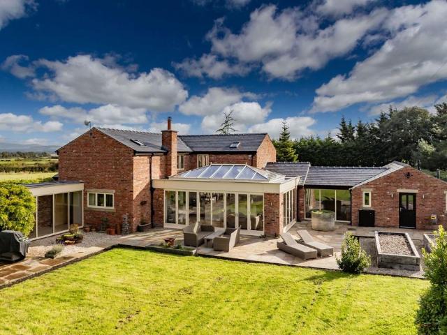House for sale in Woodplumpton, Higher Bartle