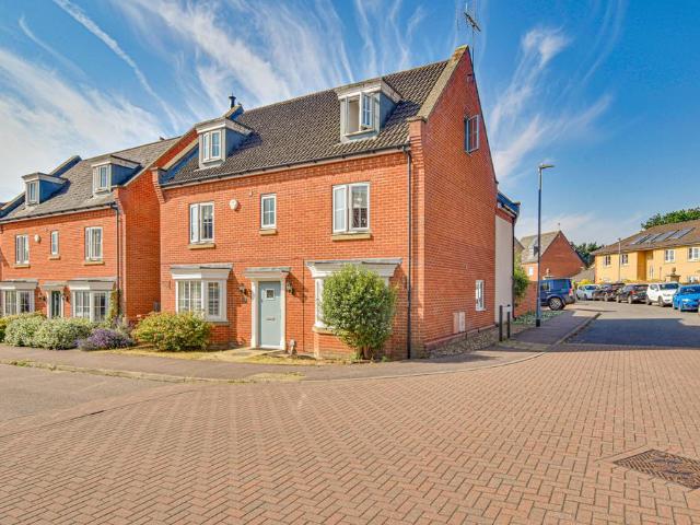 House for sale in Duton Hill, Essex