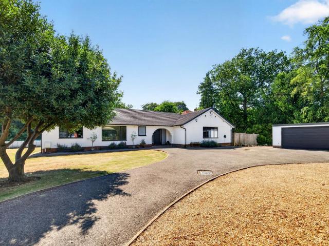 House for sale in Farnham Common, Buckinghamshire