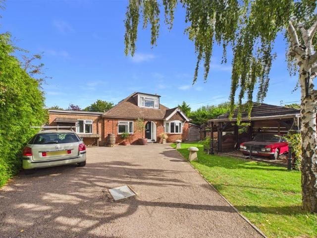 House for sale in Brookfield, Tewkesbury