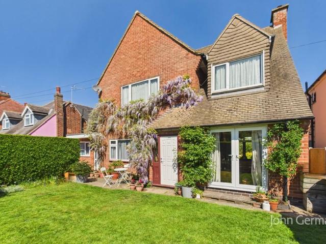 House for sale in Elmfield, Leicestershire