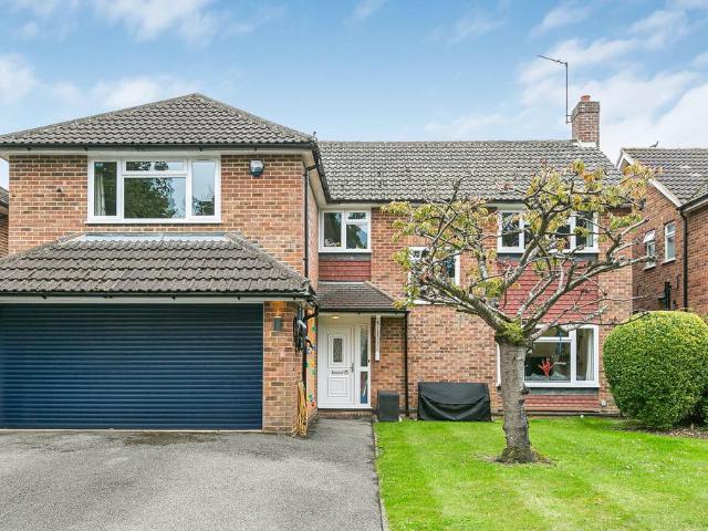 House for sale in Pachesham Park, Surrey