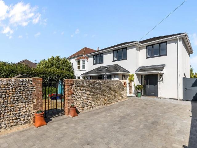 House for sale in Rustington, Clapham