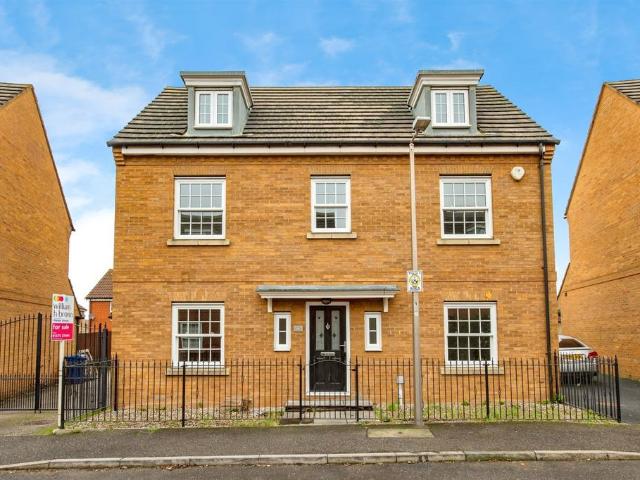 House for sale in Badgers Dene, Grays