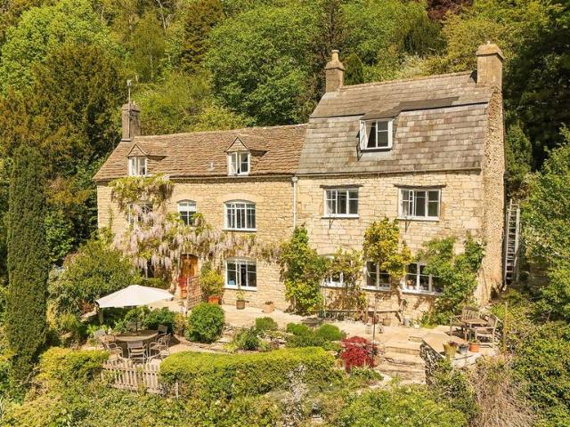 House for sale in Amberley, School House