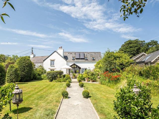 House for sale in Golberdon, Cornwall