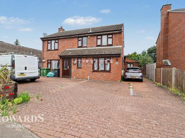 House for sale in Stokesby, Norfolk