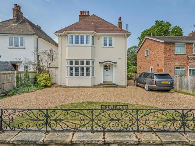 House for sale in Mottingham, Greater London