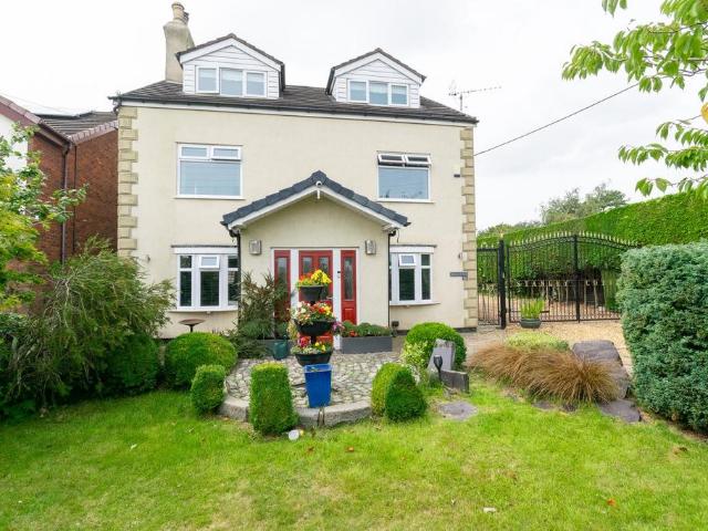 House for sale in Bickerstaffe, Roby Mill