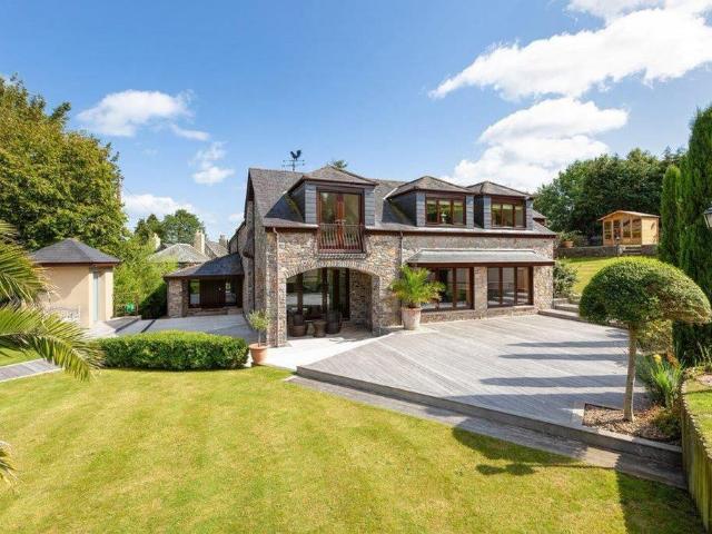 House for sale in Strode, Devon