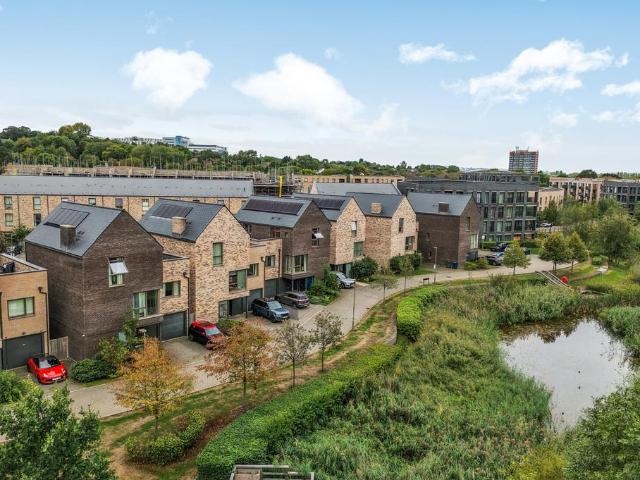 House for sale in Barton Park, Oxford
