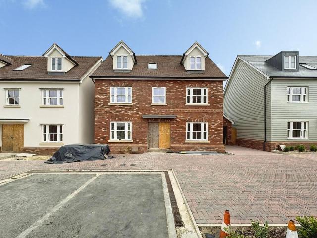 House for sale in Chipping Hill, Essex