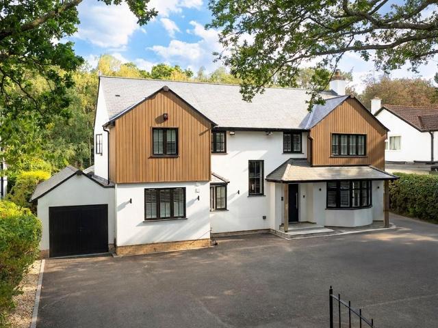 House for sale in Hookstone, Harrogate