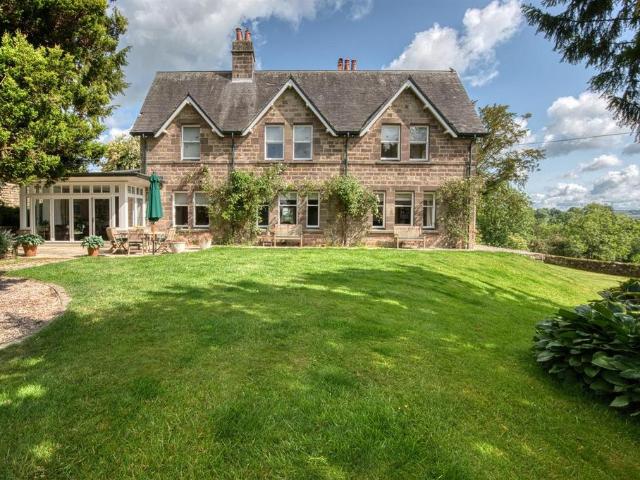 House for sale in Froggatt, East Midlands
