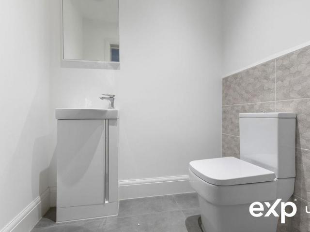 House for sale in Gedling, East Midlands