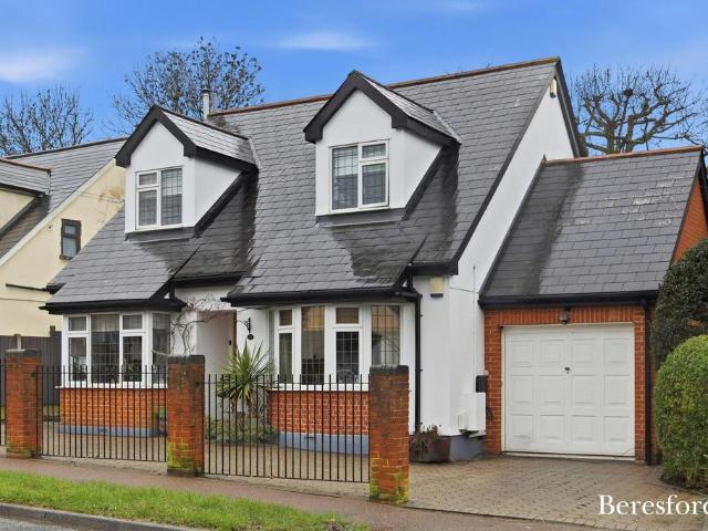 House for sale in Hutton, Navestock Side