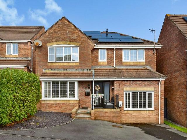 House for sale in Caewern, Neath